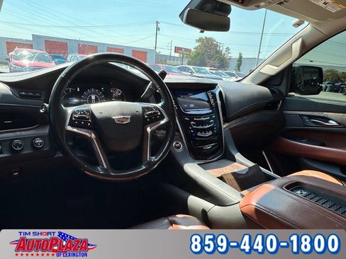 Used 2020 Cadillac Escalade ESV Premium Luxury AWD/4WD image 24