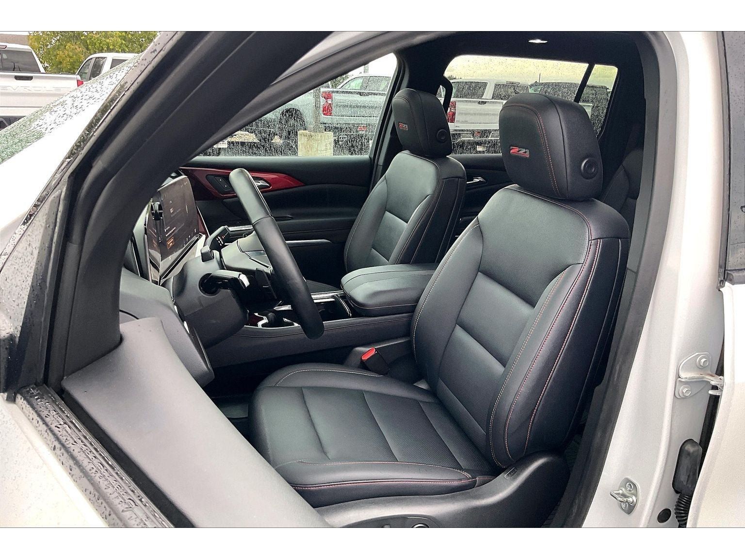 Used 2025 Chevrolet Traverse Z71 w/ Enhanced Driving Package AWD/4WD image 27