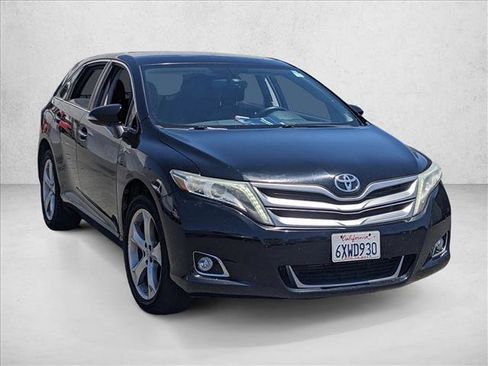 Used 2013 Toyota Venza Limited image 3