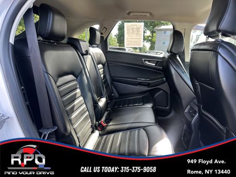 Used 2020 Ford Edge SEL w/ Cold Weather Package AWD/4WD image 29