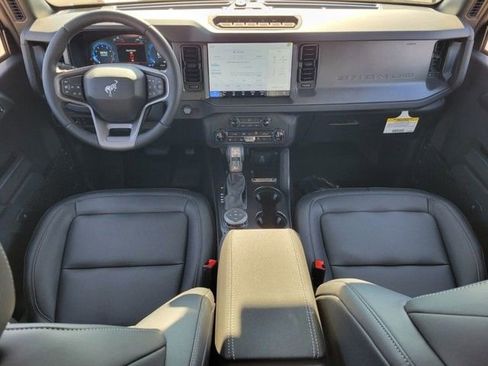 New 2025 Ford Bronco Badlands image 8