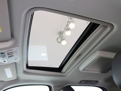 Used 2014 Chevrolet Tahoe LT w/ Luxury Package image 17