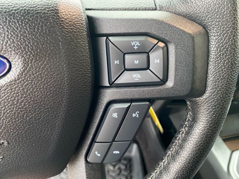 Used 2016 Ford F150 XLT w/ Equipment Group 302A Luxury AWD/4WD image 19