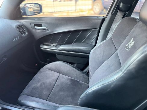 Used 2017 Dodge Charger R/T Scat Pack w/ Dynamics Package RWD image 21