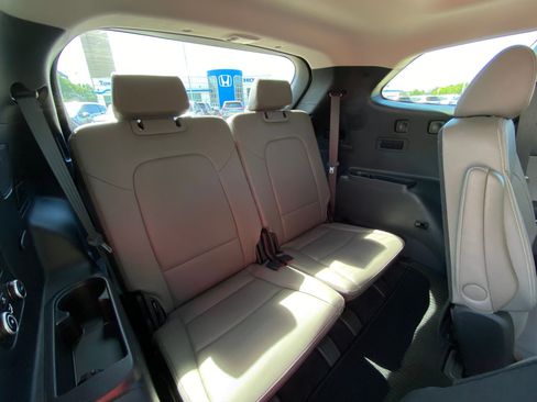 Used 2019 Hyundai Santa Fe XL image 30