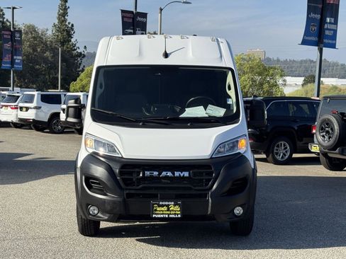 Used 2025 RAM ProMaster 2500 w/ Convenience Group image 2