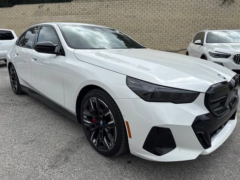 Used 2024 BMW i5 M60 w/ Premium Package AWD/4WD image 5
