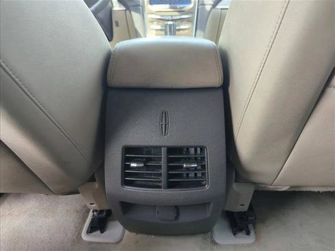 Used 2014 Lincoln MKX FWD image 20