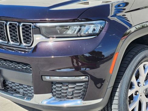 Certified 2022 Jeep Grand Cherokee L Limited w/ Luxury Tech Group II image 9