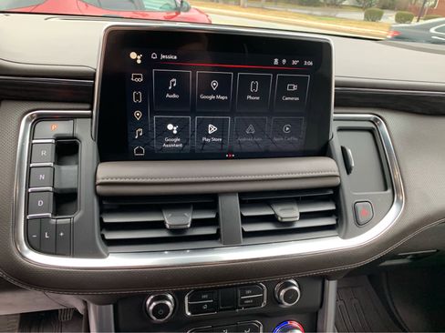 Used 2023 GMC Yukon SLT w/ SLT Luxury Package image 19