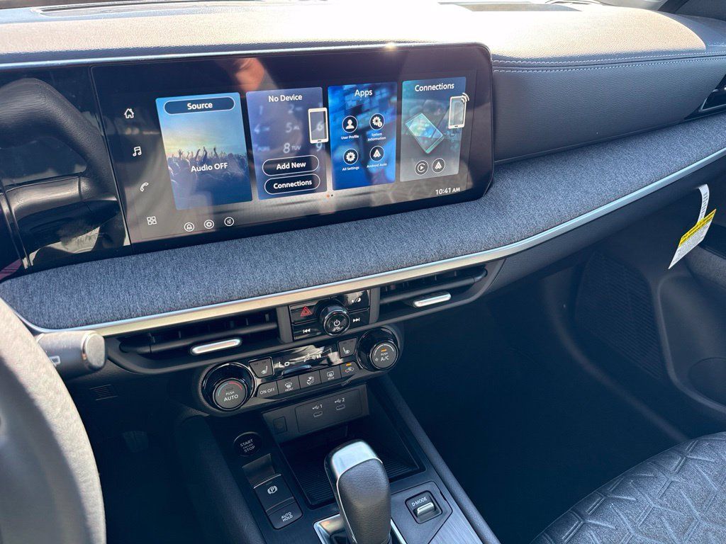 New 2027 Nissan Kicks SV AWD/4WD image 7