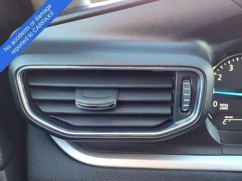 Used 2022 Ford Explorer XLT w/ Equipment Group 202A image 29