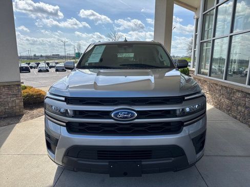 Used 2024 Ford Expedition Max XLT AWD/4WD image 3