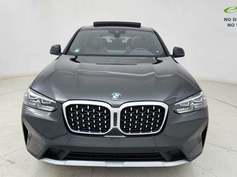 Used 2025 BMW X4 xDrive30i AWD/4WD image 2