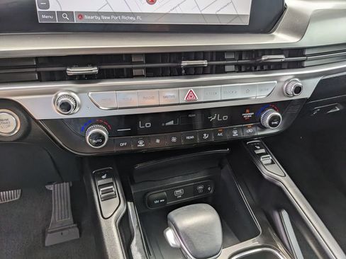 Used 2025 Kia Telluride S AWD/4WD image 26