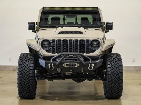 Used 2025 Jeep Gladiator Rubicon w/ Safety Group image 2