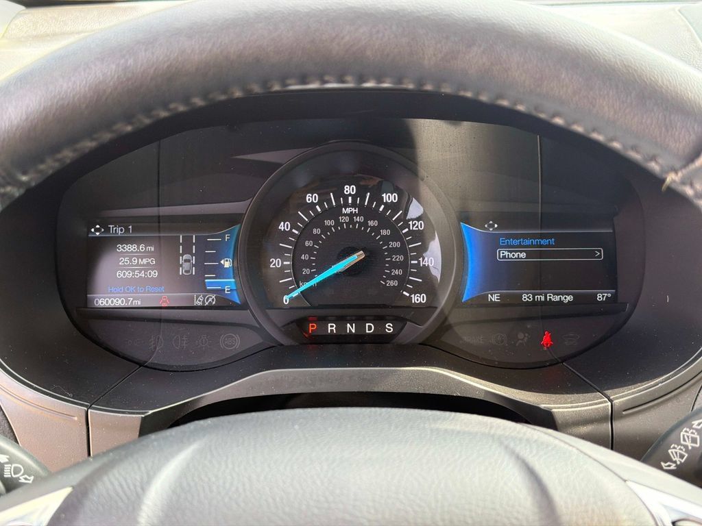 Used 2022 Ford Edge Titanium AWD/4WD image 30