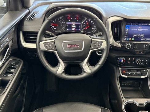 Used 2024 GMC Terrain SLT image 13