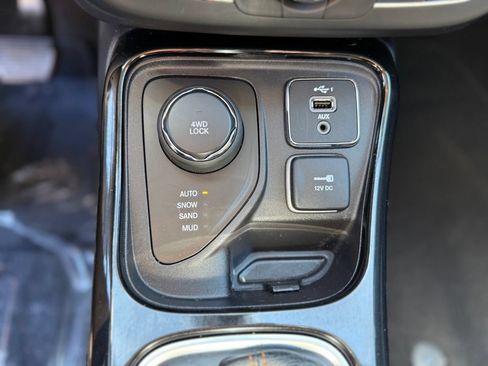 Used 2021 Jeep Compass Limited AWD/4WD image 26