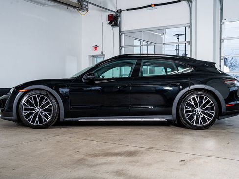 Used 2024 Porsche Taycan 4S w/ Premium Package image 8