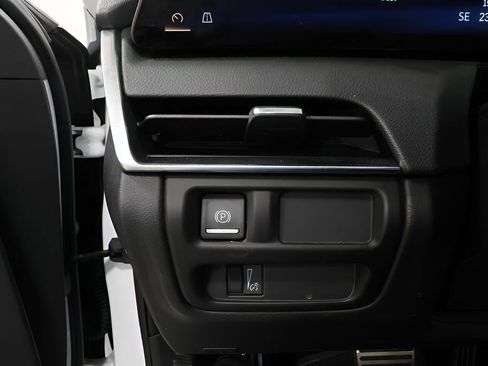 Used 2025 Cadillac CT5 Sport image 16