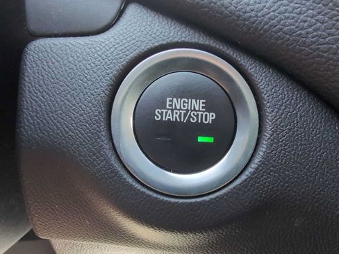 Used 2024 Chevrolet Equinox LT FWD image 16