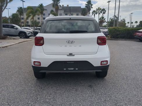 New 2026 Hyundai Venue SEL image 6