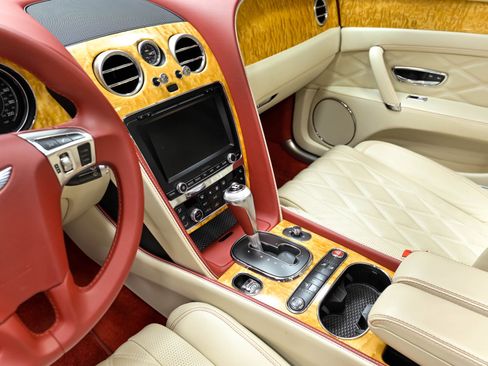 Used 2016 Bentley Flying Spur W12 AWD/4WD image 70