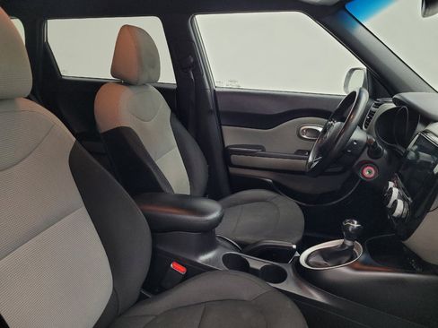 Used 2017 Kia Soul FWD image 21