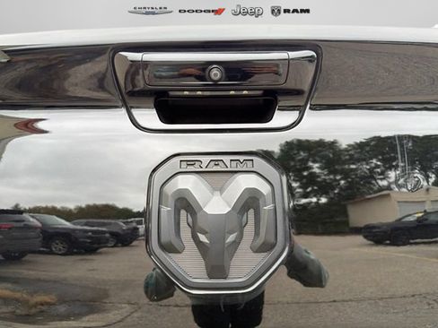 Used 2023 RAM 1500 Laramie AWD/4WD image 32