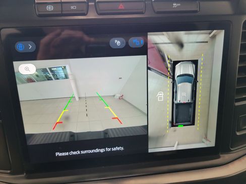 Used 2023 Ford F350 Lariat image 21