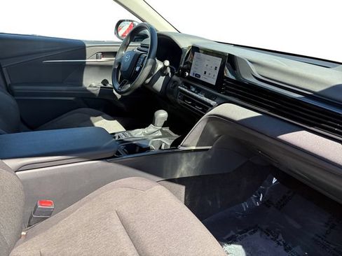 Used 2025 Toyota Camry LE FWD image 20