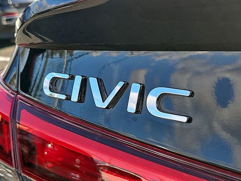 Used 2023 Honda Civic Sport image 31