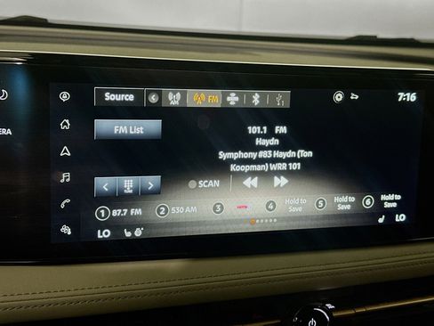 Used 2023 Nissan Ariya FWD image 19