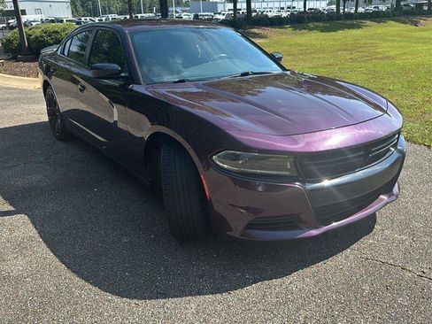 Used 2022 Dodge Charger SXT w/ Blacktop Package RWD image 2