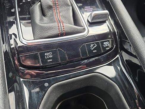 Used 2024 Jeep Compass Trailhawk image 66