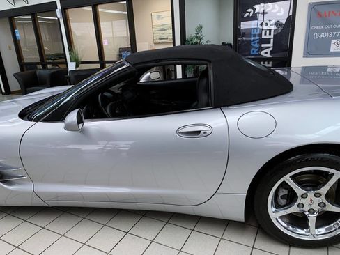 Used 2002 Chevrolet Corvette Convertible w/ Preferred Equipment Group2 image 7