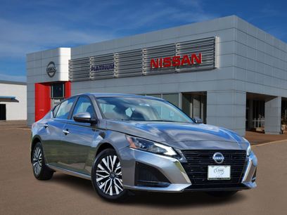 Used 2024 Nissan Altima 2.5 SV w/ SV Premium Package