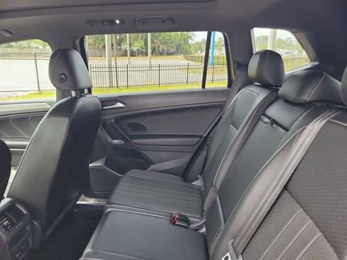 Used 2022 Volkswagen Tiguan SE R-Line AWD/4WD image 29