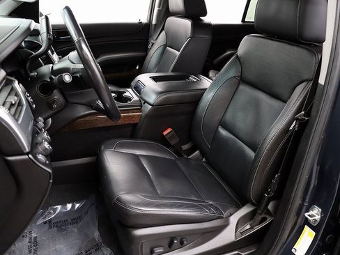 Used 2019 Chevrolet Tahoe LT w/ LT Signature Package image 9