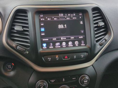 Used 2014 Jeep Cherokee Limited w/ Technology Group FWD image 18
