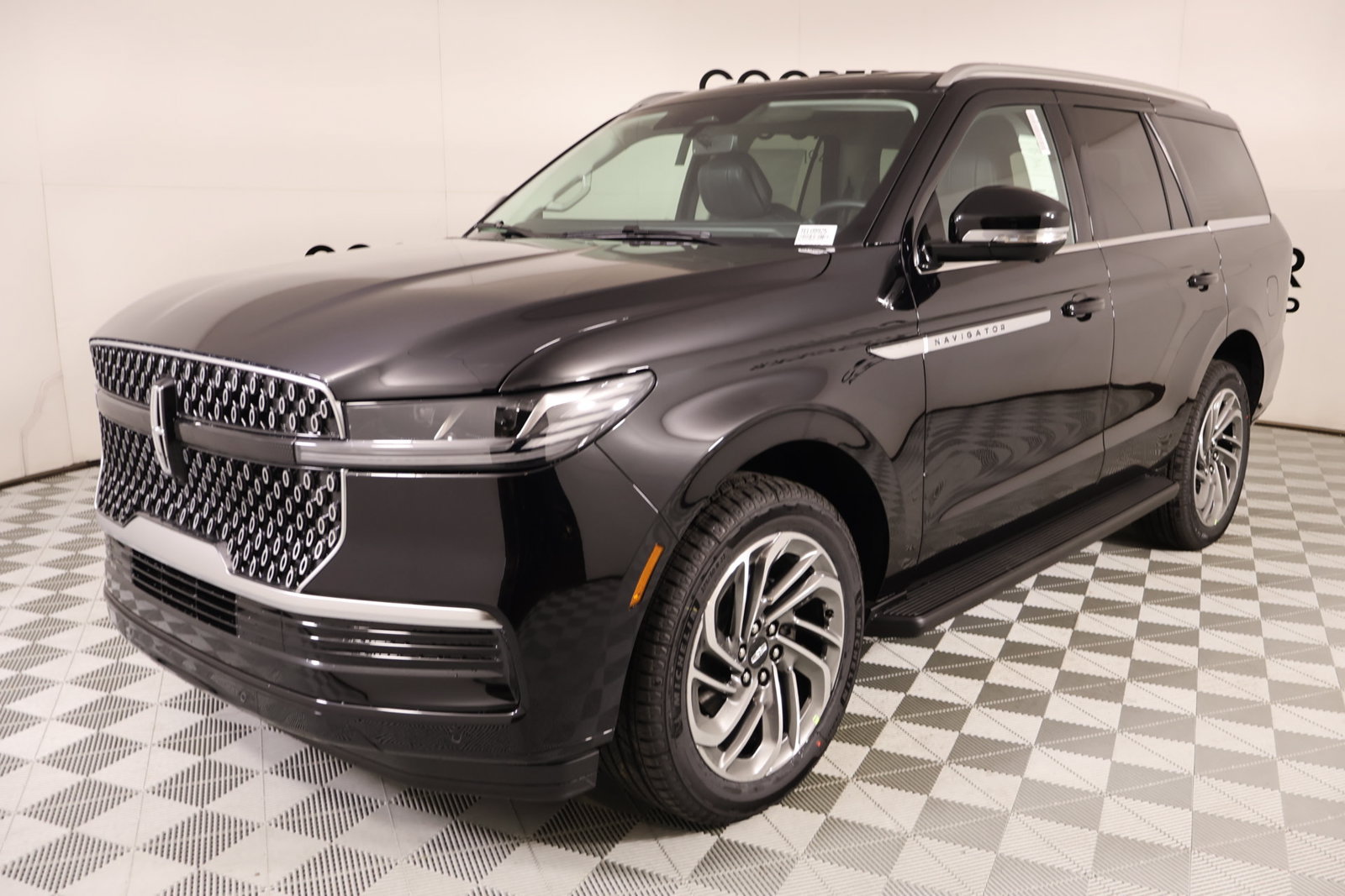 New 2026 Lincoln Navigator Premiere AWD/4WD image 11