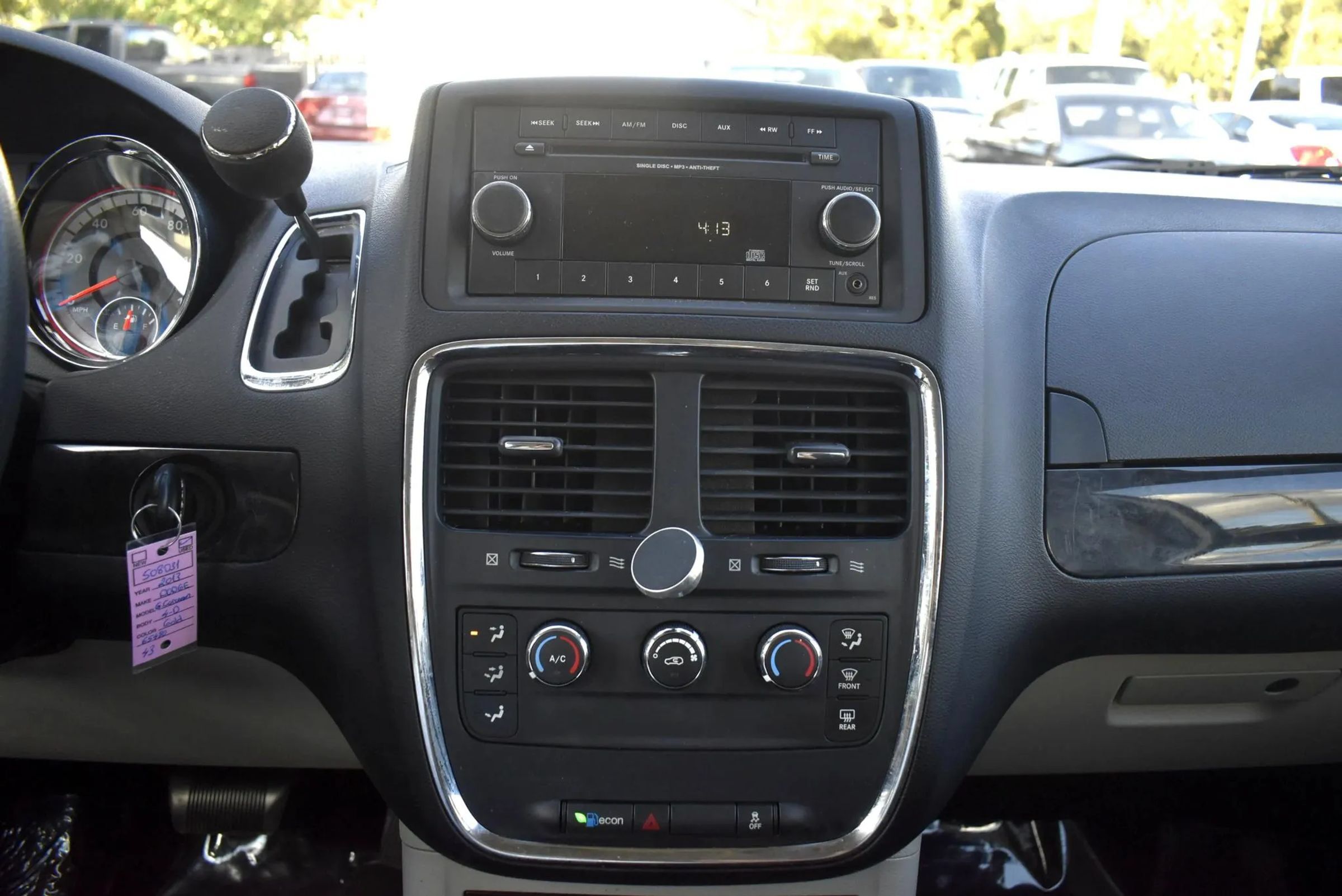 Used 2013 Dodge Grand Caravan American Value Package FWD image 27