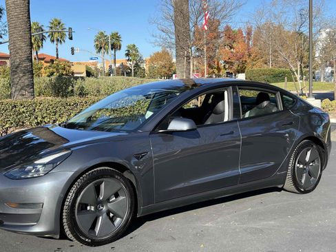 Used 2021 Tesla Model 3 Standard Range Plus image 33