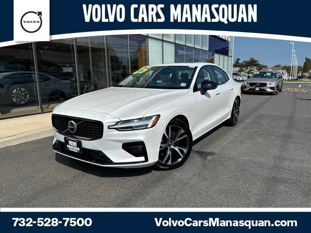 Used 2025 Volvo S60 B5 Core AWD/4WD image 1