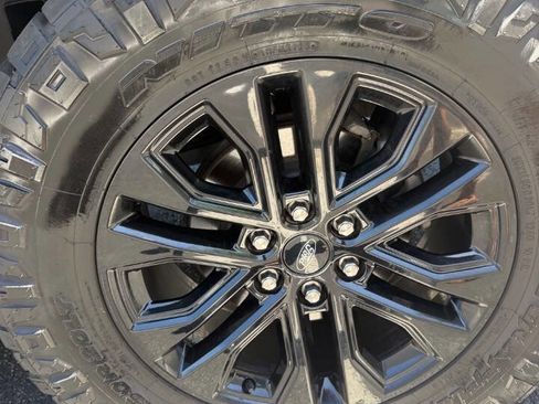 Used 2024 Ford F150 Lariat AWD/4WD image 34