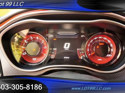 Used 2015 Dodge Challenger SRT Hellcat image 19