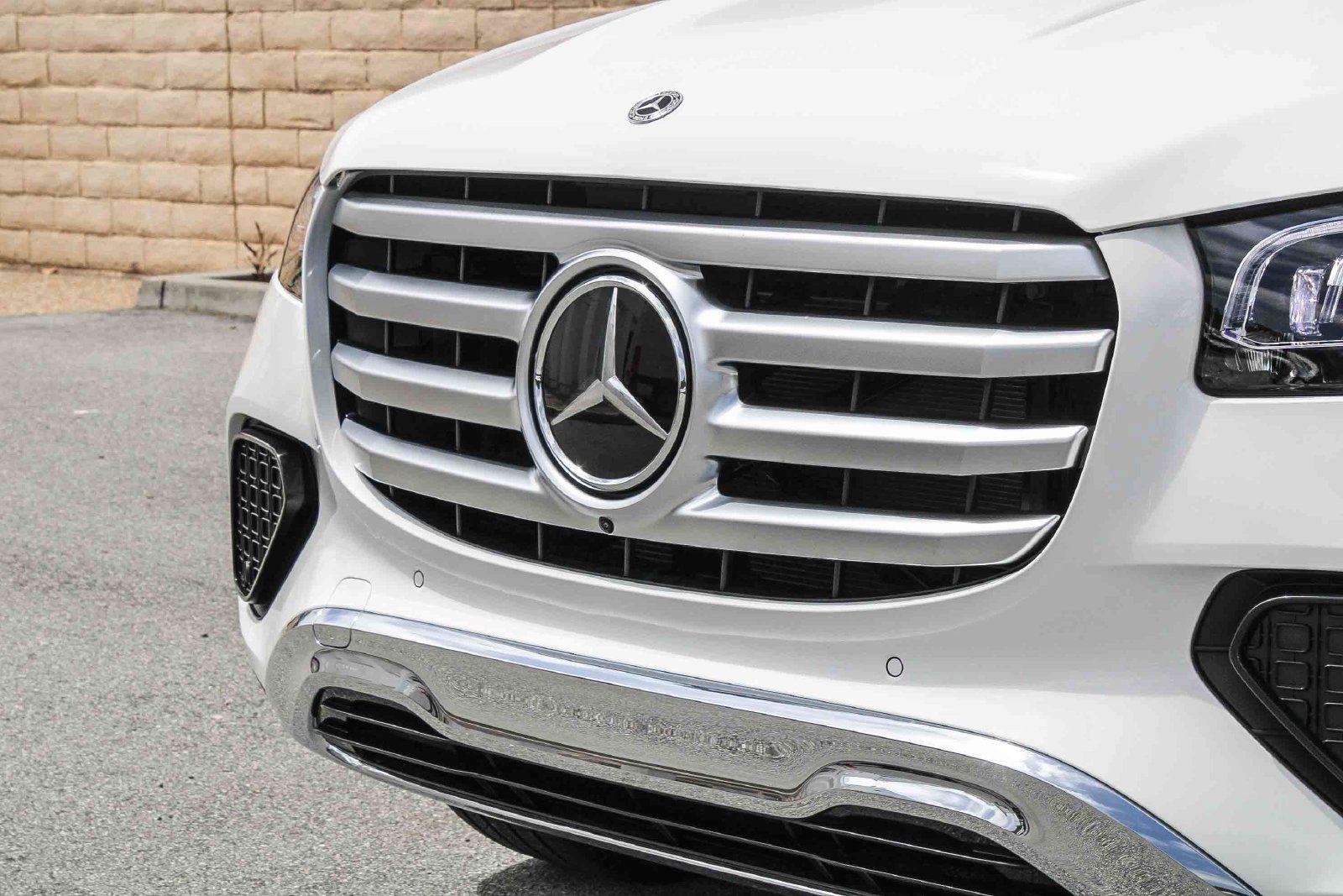 New 2026 Mercedes-Benz GLS 450 4MATIC image 5