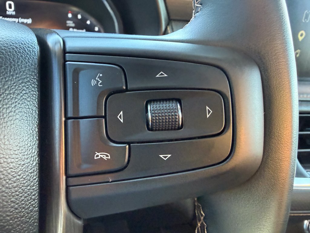 Used 2023 GMC Yukon XL AT4 w/ AT4 Premium Plus Package AWD/4WD image 15