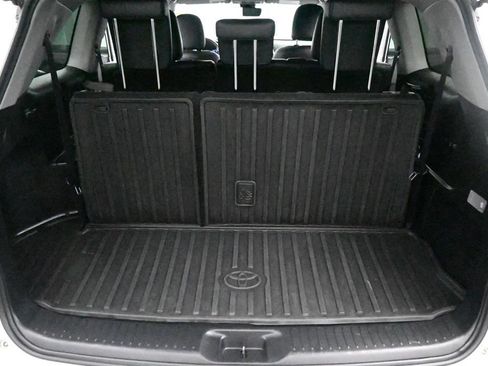 Used 2019 Toyota Highlander Limited AWD/4WD image 25